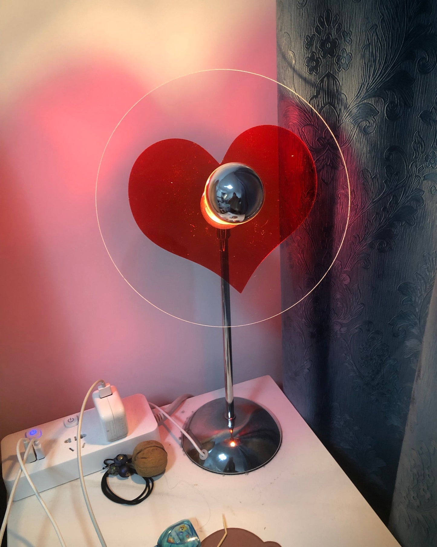 Skorter | LoveGlow – Elegant Table Lamp with Rechargeable LED