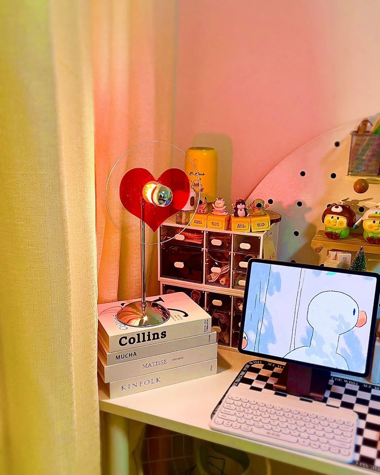 Skorter | LoveGlow – Elegant Table Lamp with Rechargeable LED