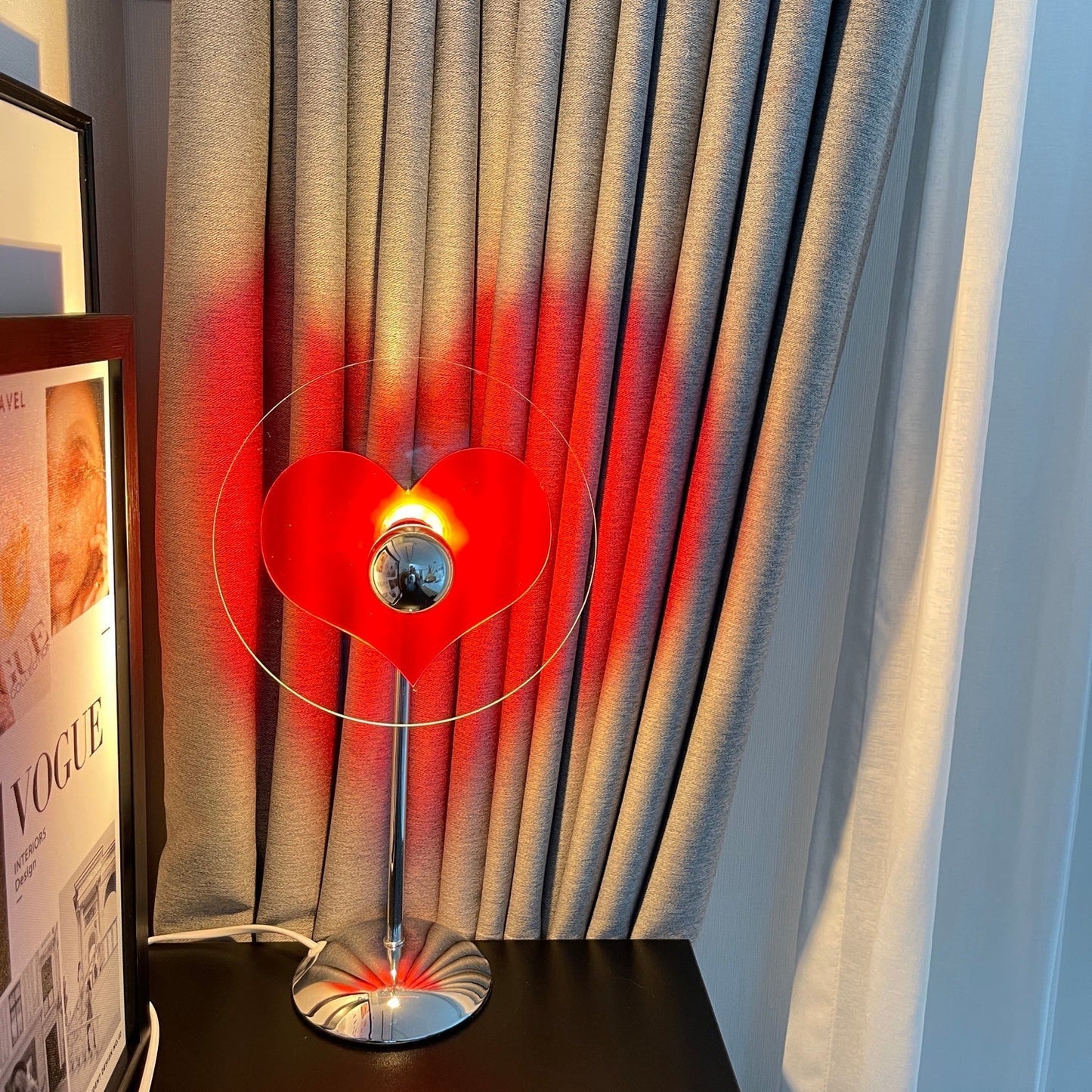 Skorter | LoveGlow – Elegant Table Lamp with Rechargeable LED