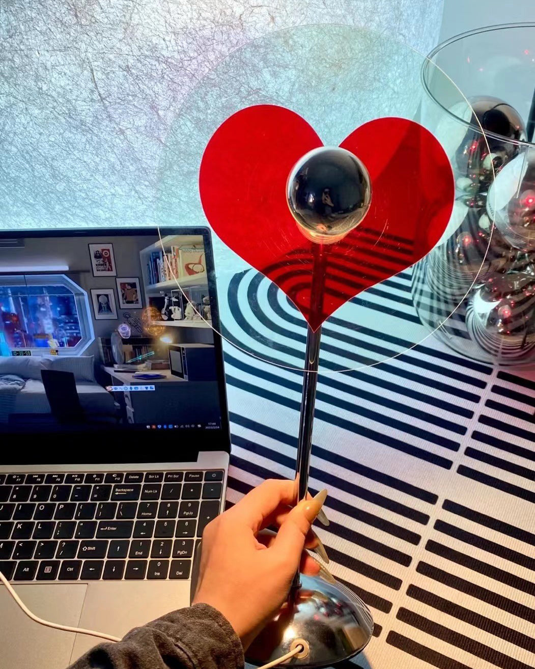 Skorter | LoveGlow – Elegant Table Lamp with Rechargeable LED