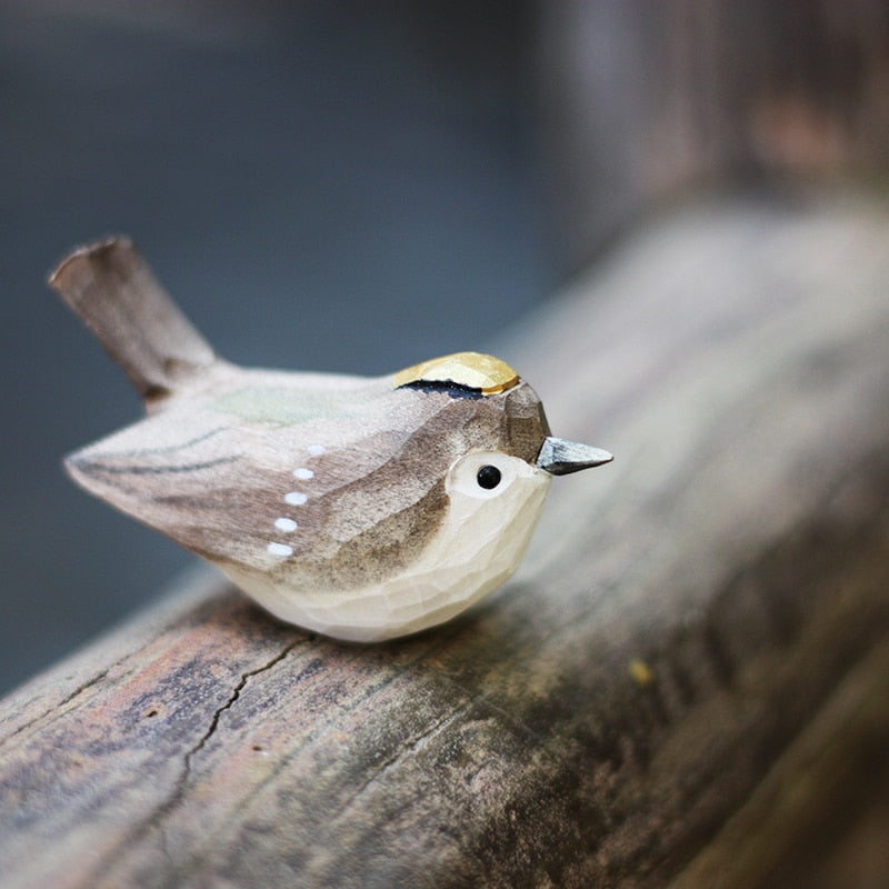 Skorter | NordicFeathers - Elegant Wooden Bird Figurines
