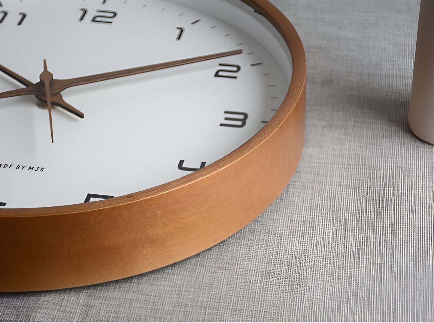 Skorter | EleQuartz-Clock - Round wall clock - Nordic wall clock in wood