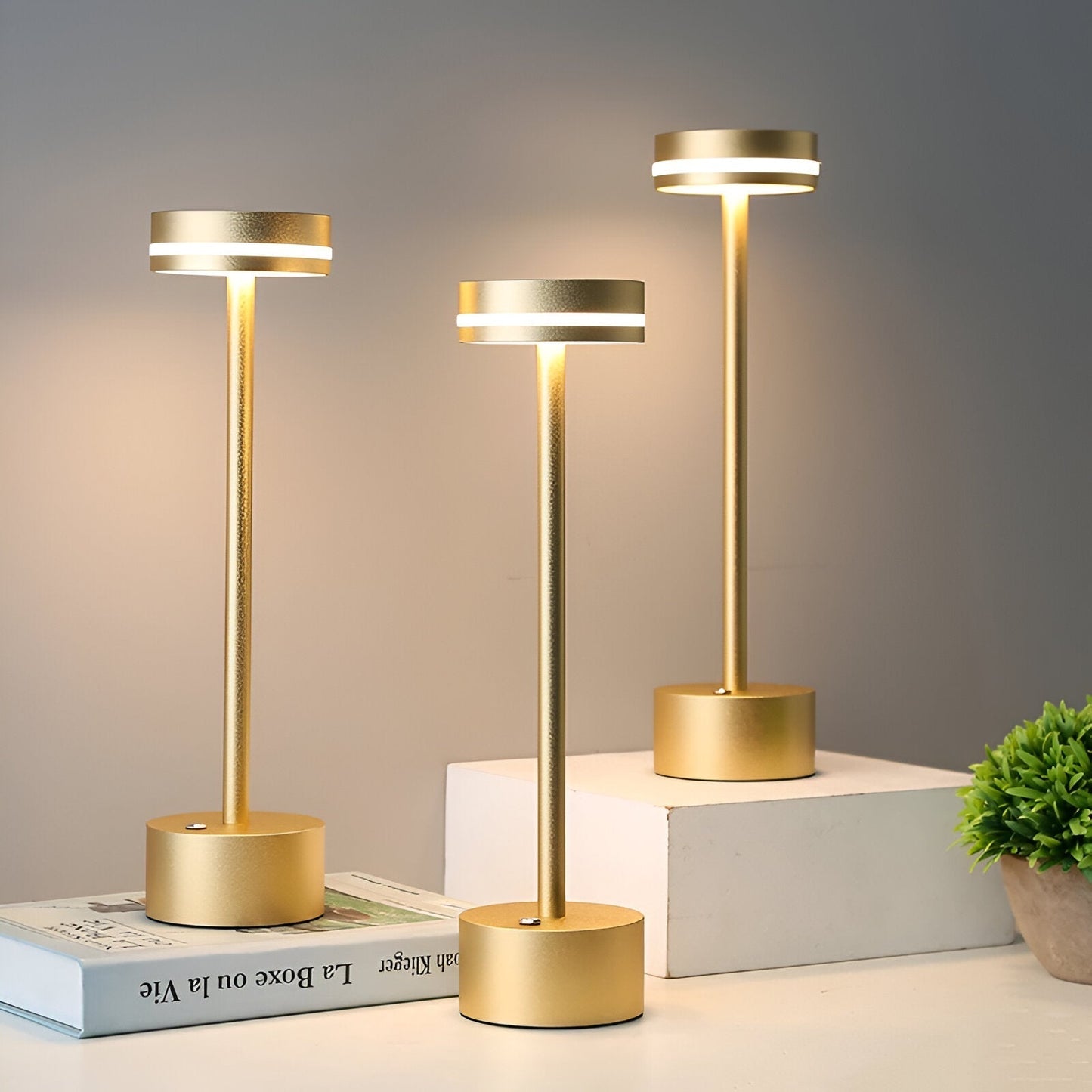 Skorter | Mantle Touch - Portable, rechargeable desk lamp - dimmable light