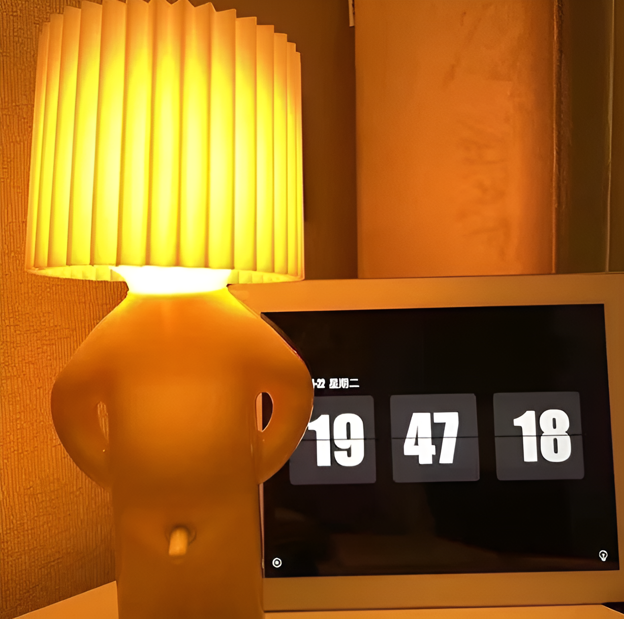 Skorter | Table lamp - Creative little Shy Boy LED lamp