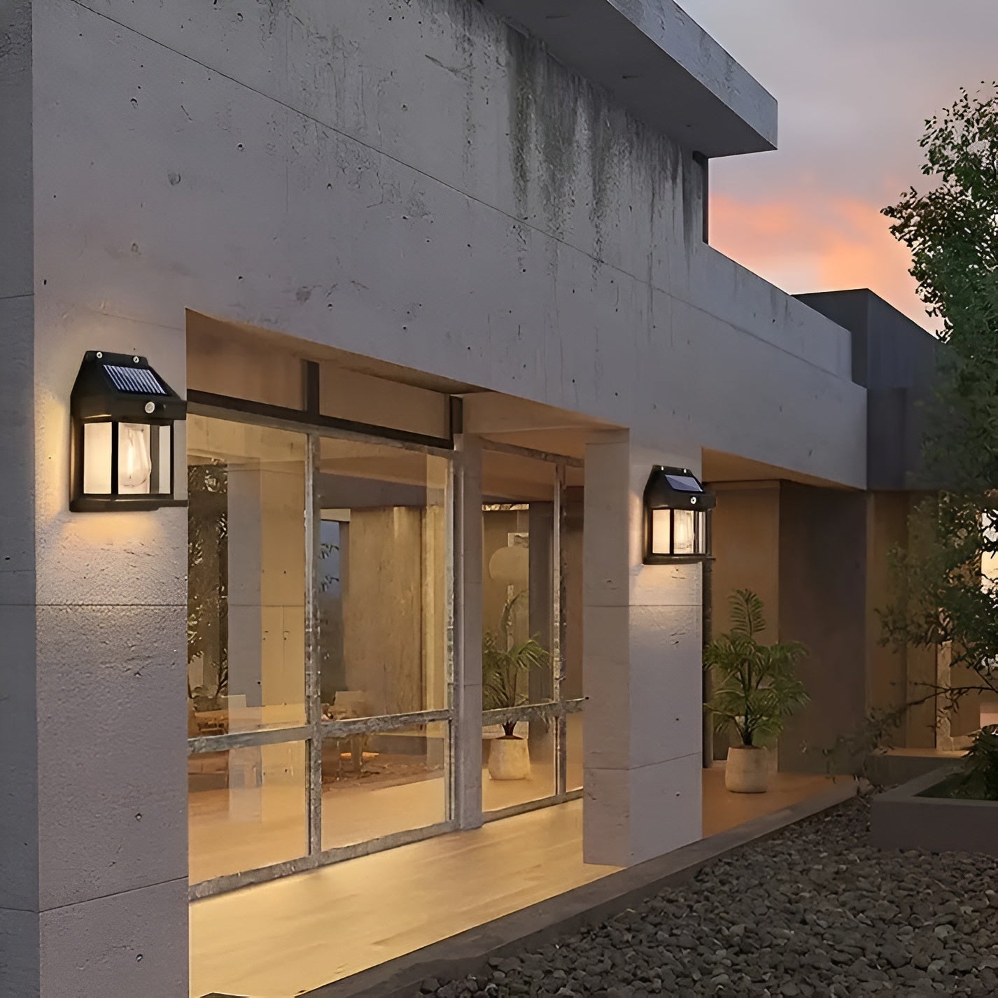 Skorter | Luminex - Modern Solar-Wall Lamp with Motion Sensor