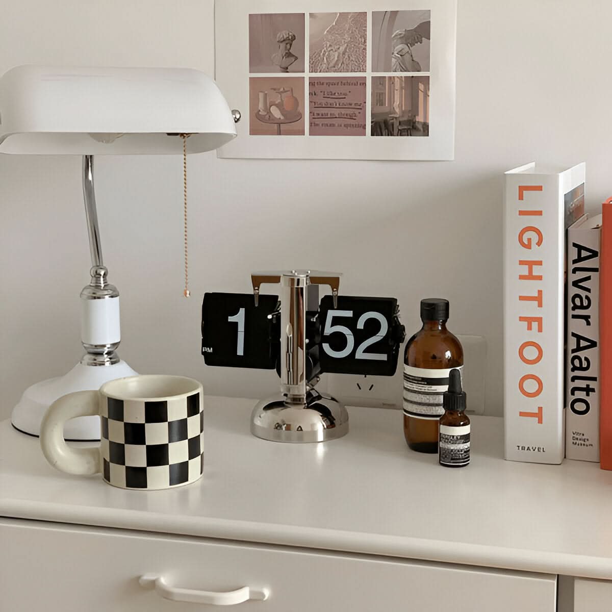 Skorter | Minimalist Flip Clock Automatic Retro Desk Clock
