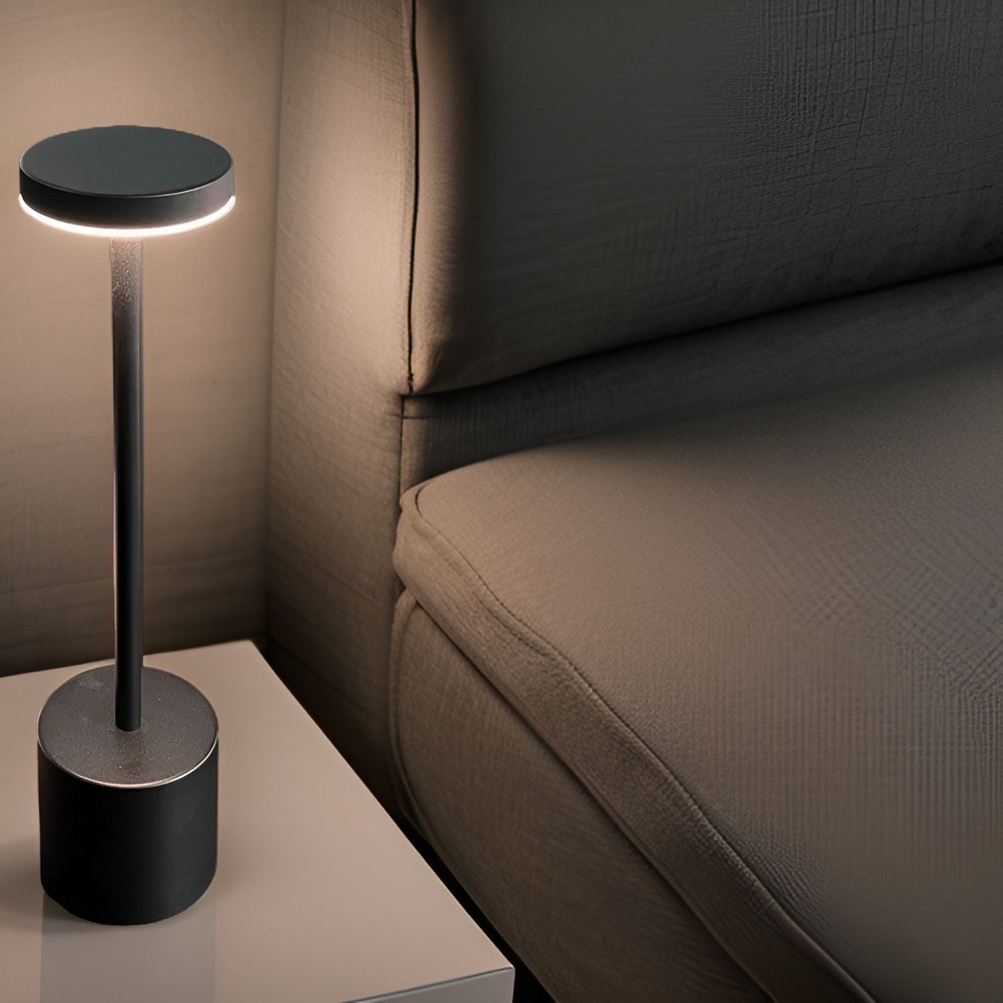 Skorter | Retroglow - Retro-inspired LED table lamp with wireless and USB charging