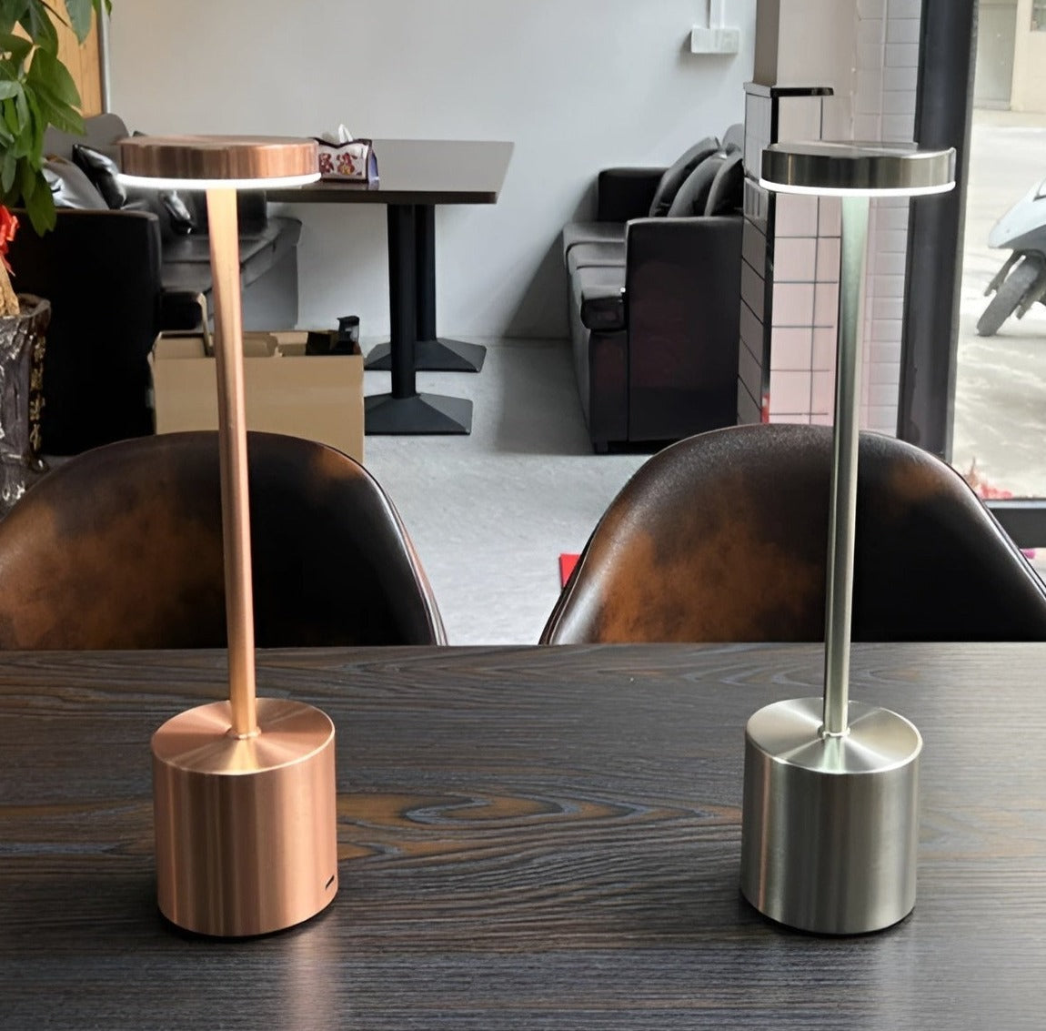 Skorter | Retroglow - Retro-inspired LED table lamp with wireless and USB charging
