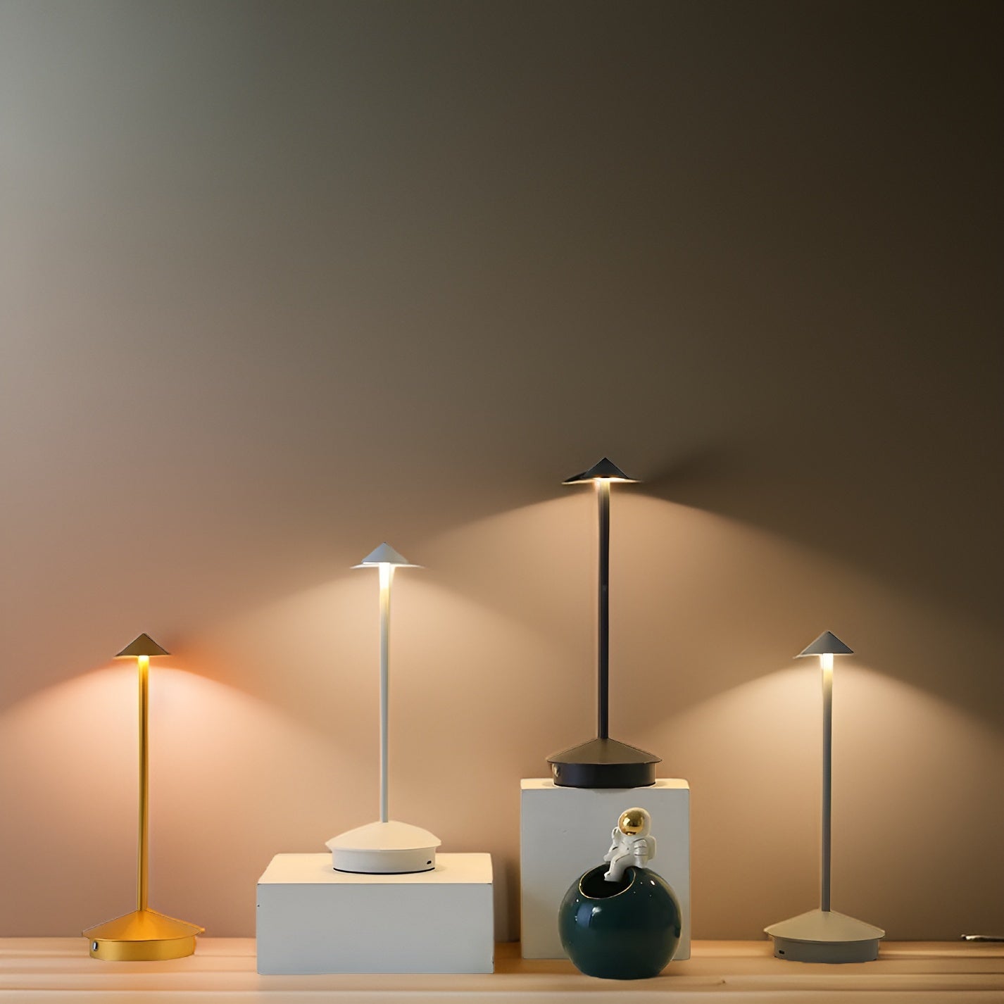 Skorter | Smart Versalight - Rechargeable Touch-Led-lamp for aesthetic rooms