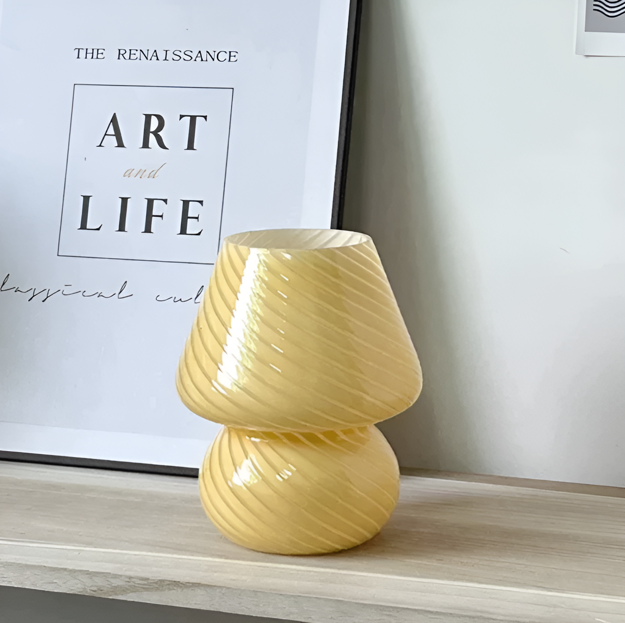 Skorter | Striped Glow - A Hand-Blown Striped Glass Bore Lamp