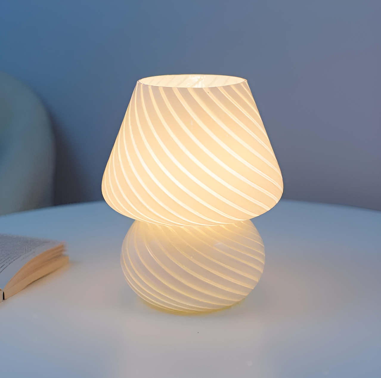Skorter | Striped Glow - A Hand-Blown Striped Glass Bore Lamp