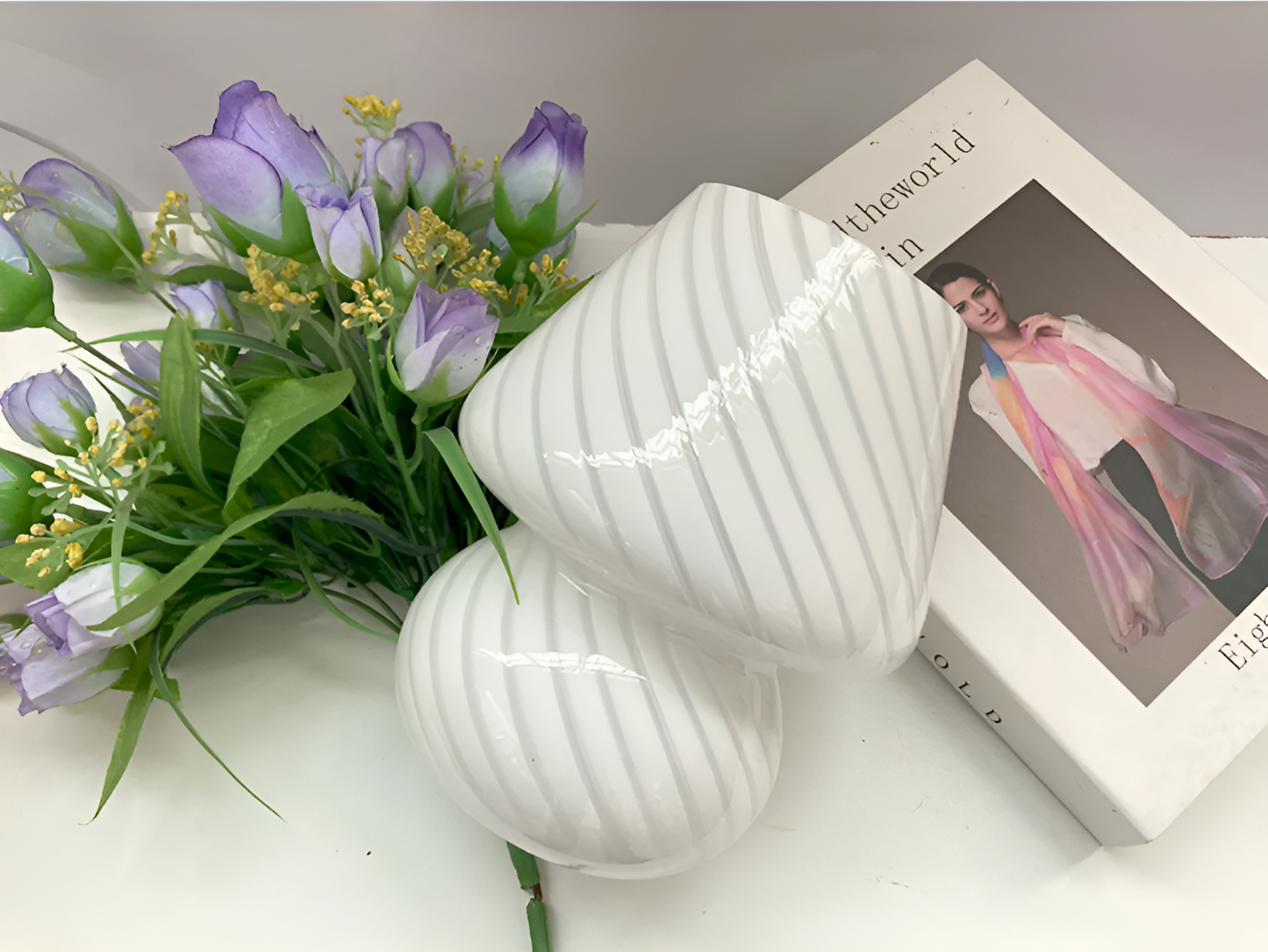 Skorter | Striped Glow - A Hand-Blown Striped Glass Bore Lamp