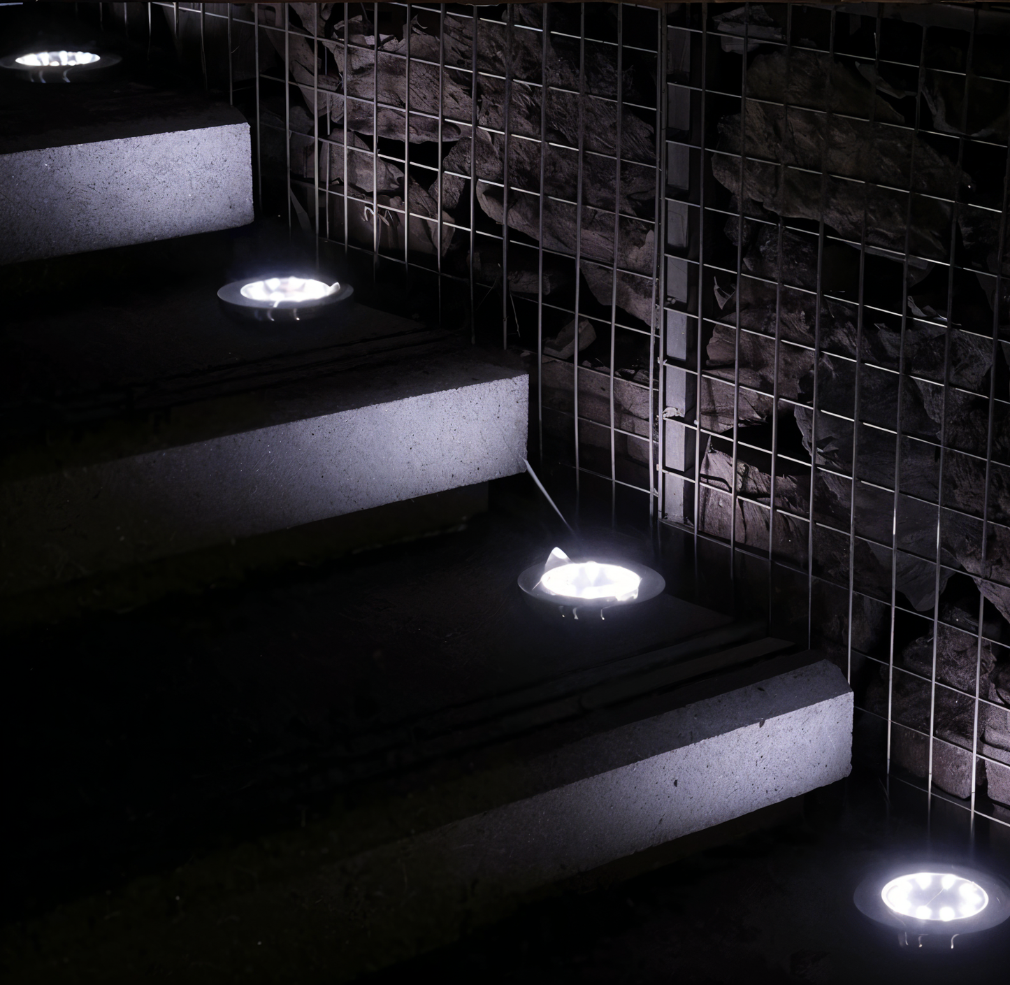 Skorter | SunSparkle - 2-Pack LED Solar Outdoor Lighting