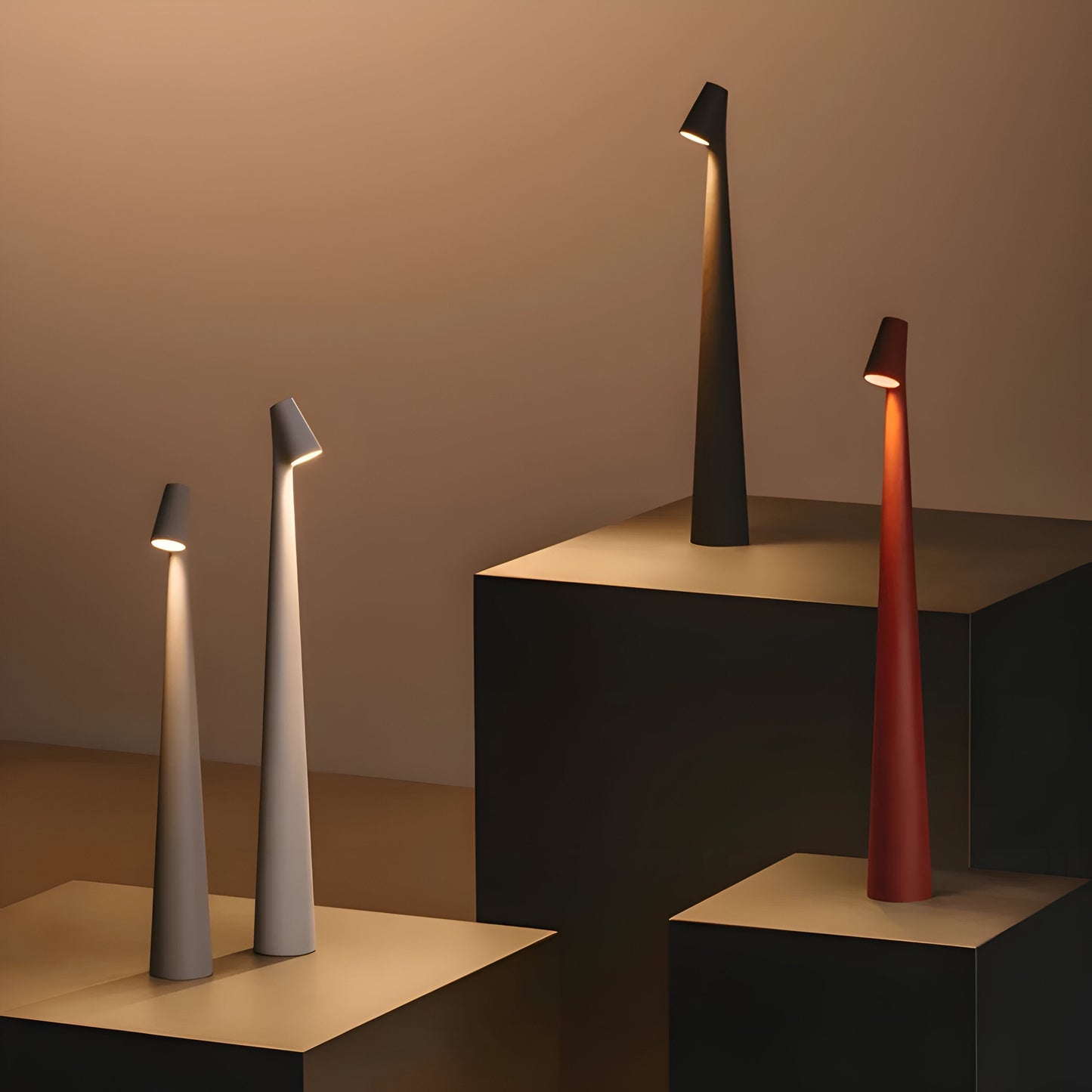 Skorter | Elegant LED Table Lamp - Wireless and Dimmable
