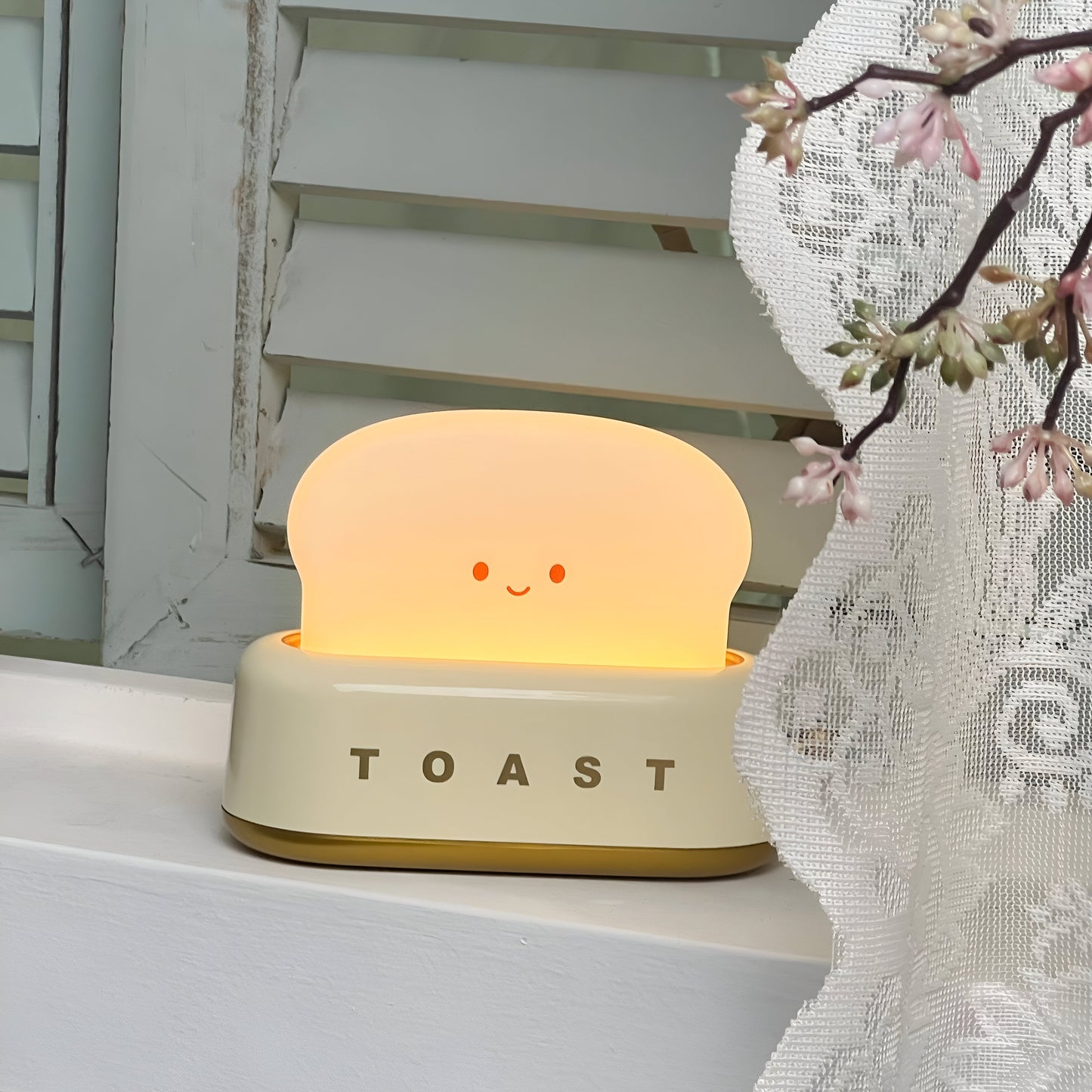 Skorter | TinyToast Table Lamp – Portable Toaster-Shaped Night Light with Dimmable LED & USB Port