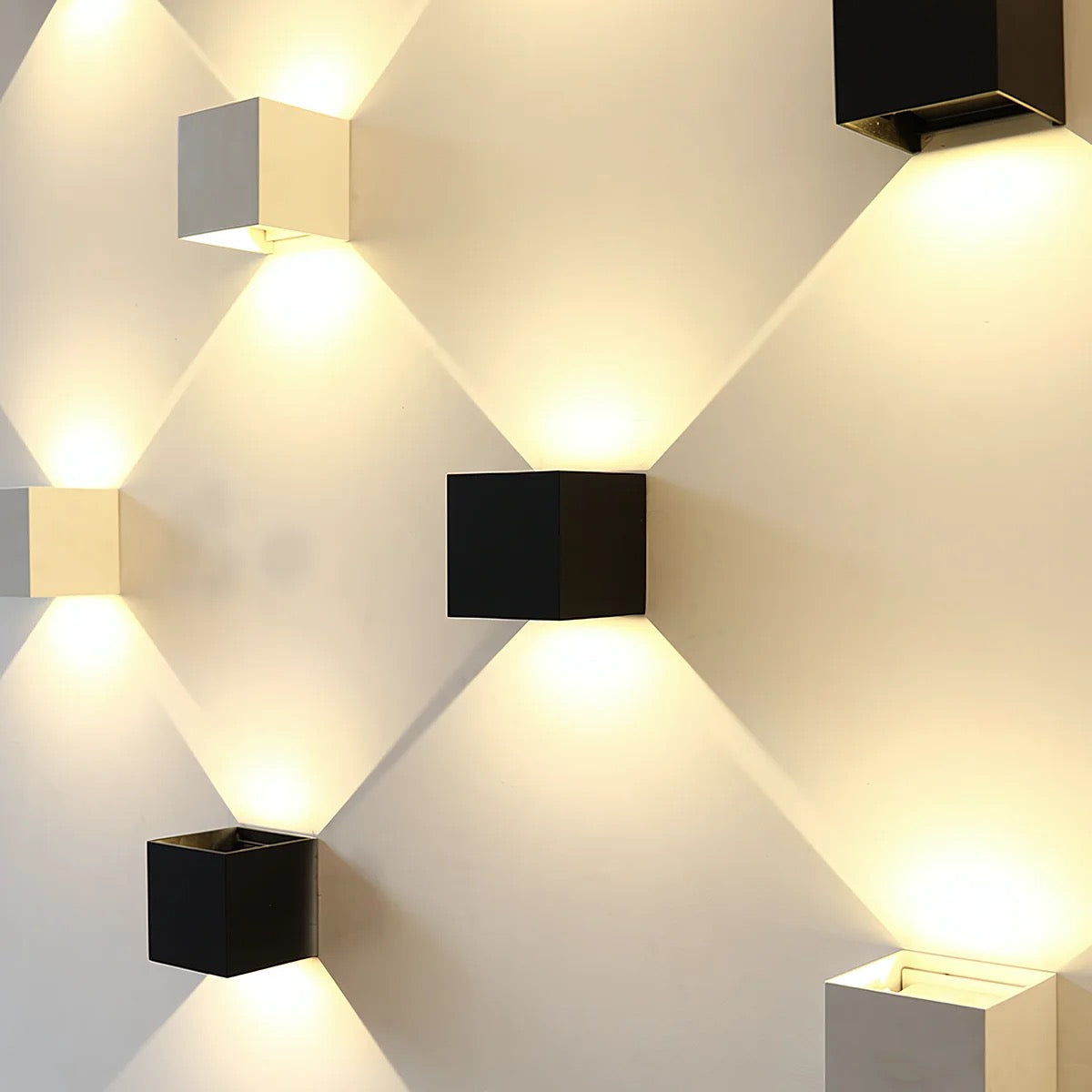 Skorter | SensorLux - Wall lamp with motion sensor