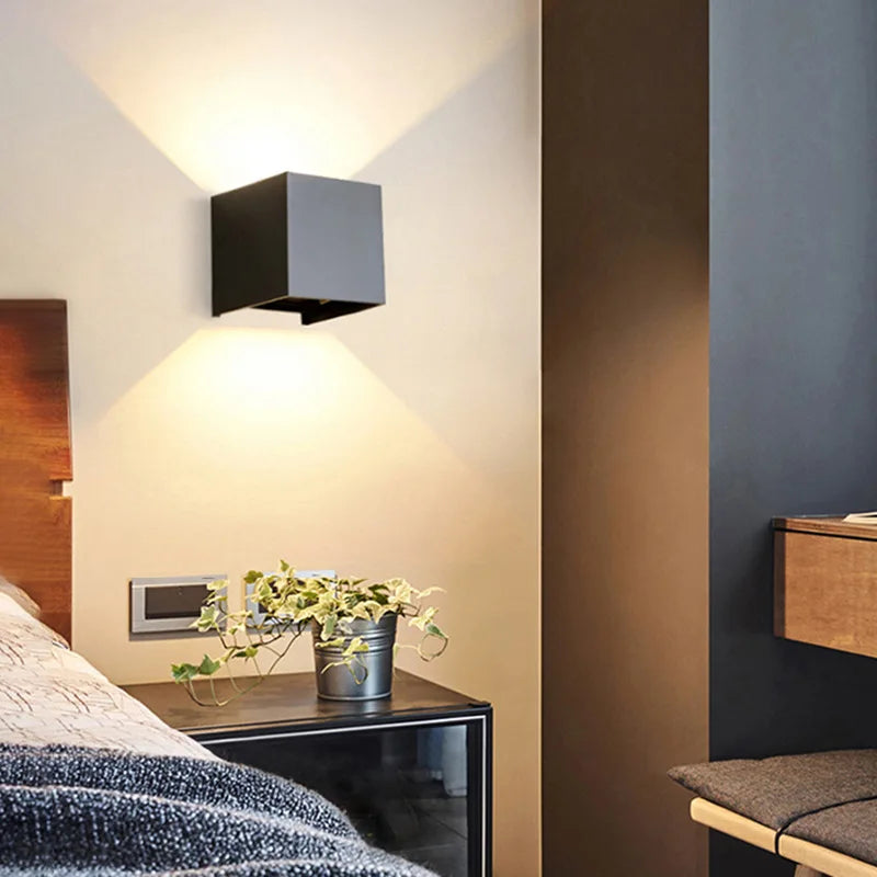 Skorter | RadiantLux - Modern Wall Lamp for Indoor