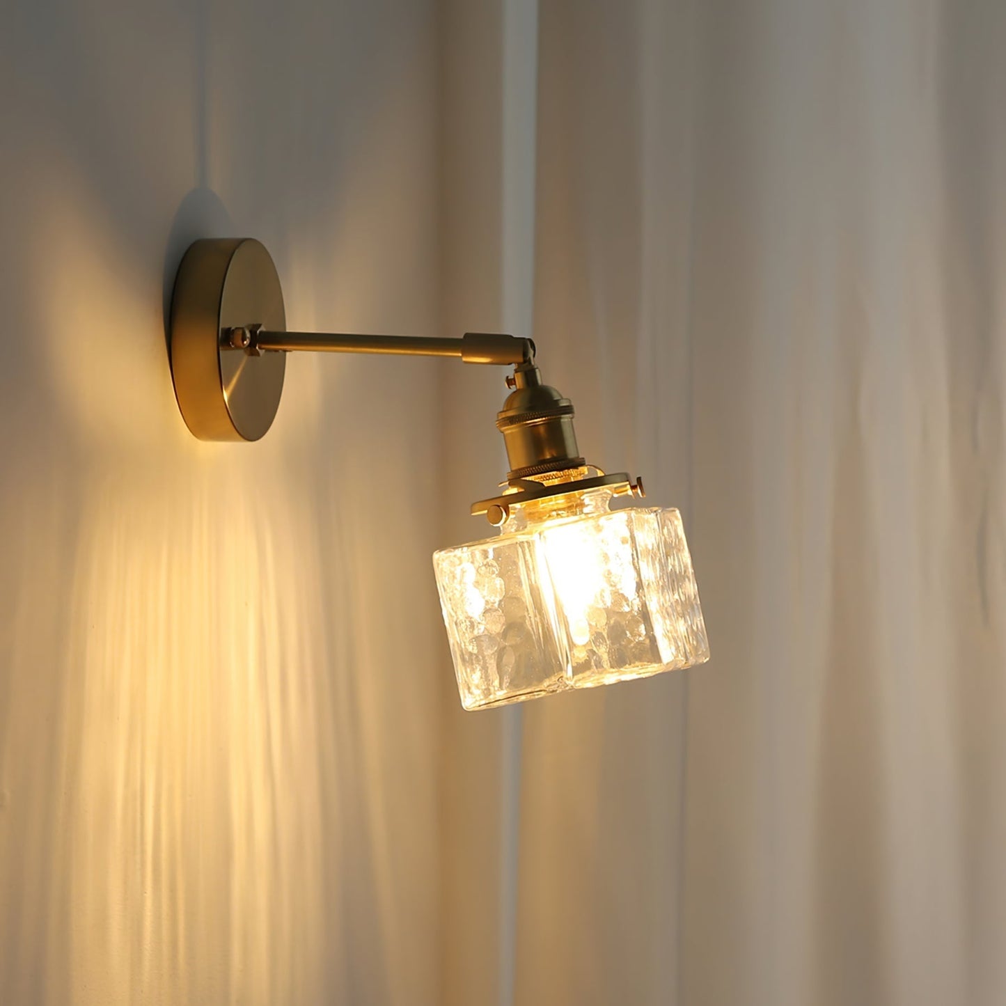 Skorter | RegalGlow – Royal-Inspired Wall Lamp for Refined Spaces