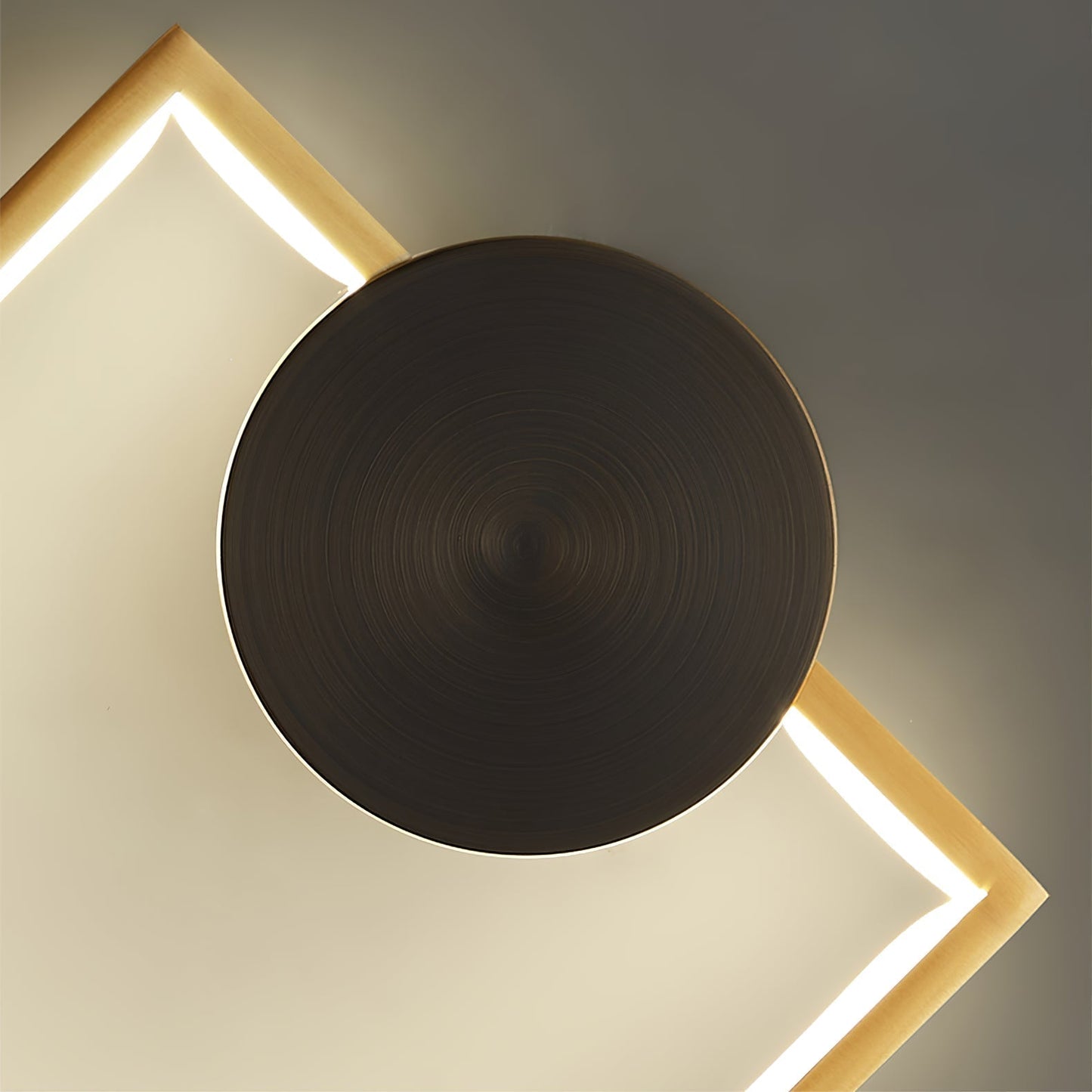 Skorter | GeoLight – Sleek Geometric Wall Lamp for Contemporary Spaces