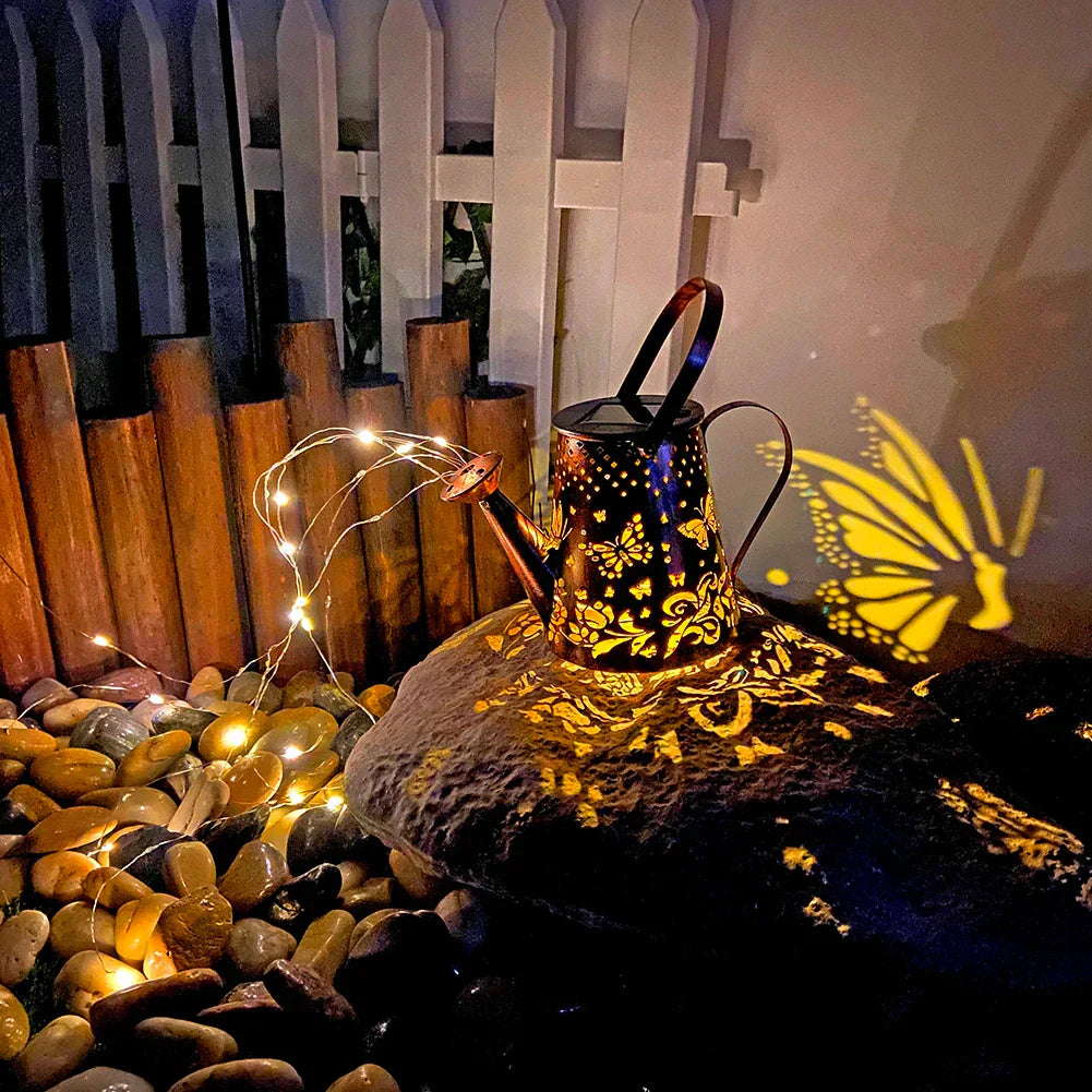 Skorter | LumiCan - Solar Watering Can Lamp with Adventure Lighting and Projection – Magical Garden Lighting