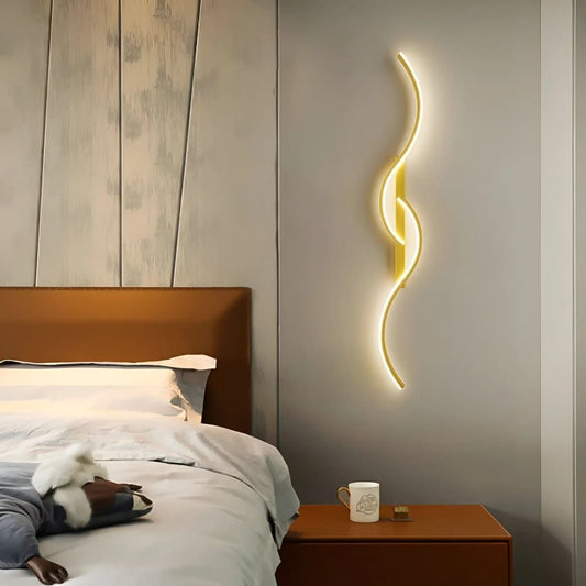 Skorter | Modern curved LED wall lamp for atmospheric lighting