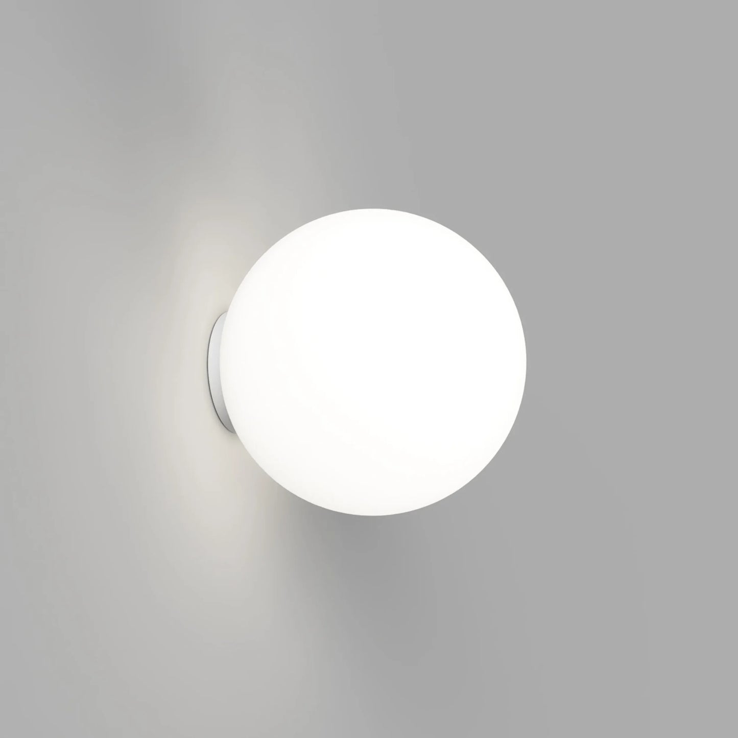 Skorter | Orb Mirror Wall Lamp Medium - Chrome