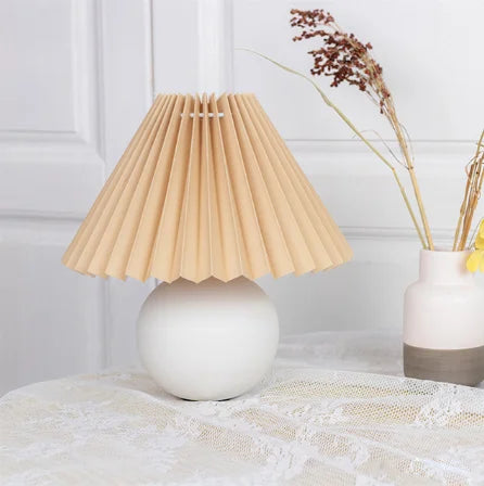 Skorter | Classic Table Lamp with Foldable Lampshade for Warm Light