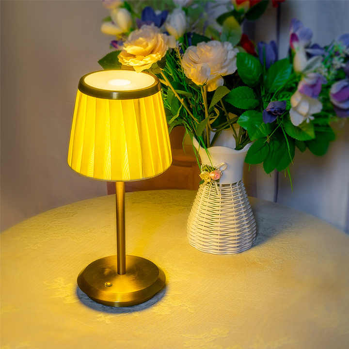 Skorter | Lucid Modern Style Table Lamp