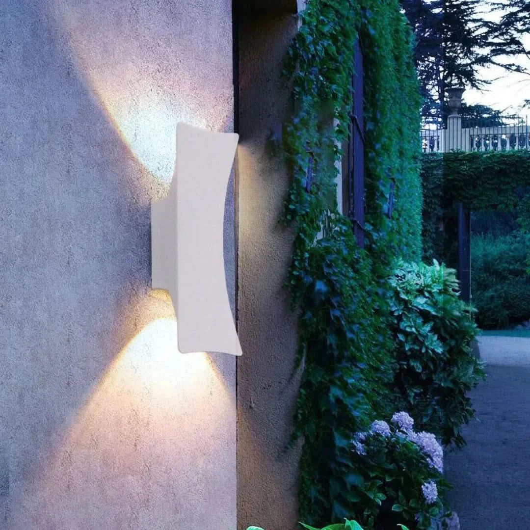 Skorter | Metromod - Minimalist Outdoor Wall Lamps