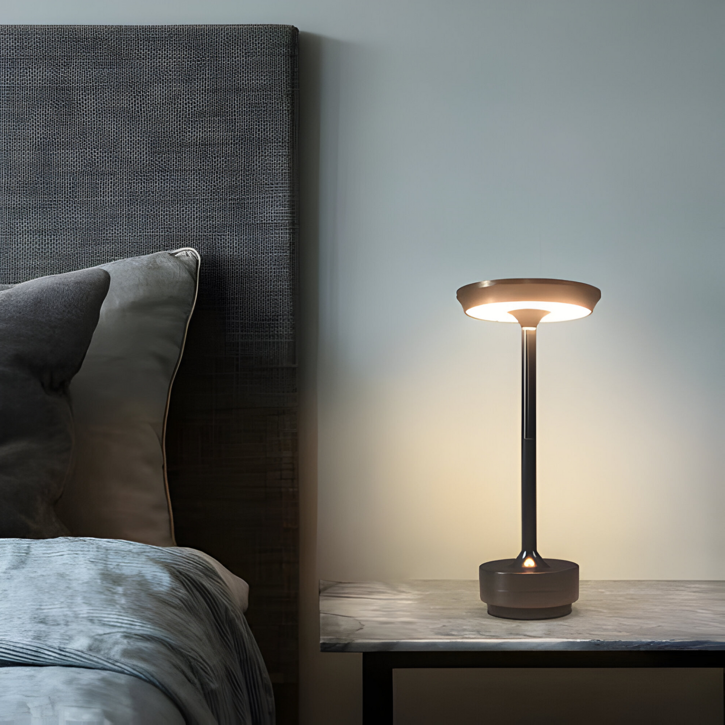 Skorter | Lumalight Wireless Lamp Design: USB rechargeable, touch-controlled table lamp for ambient lighting