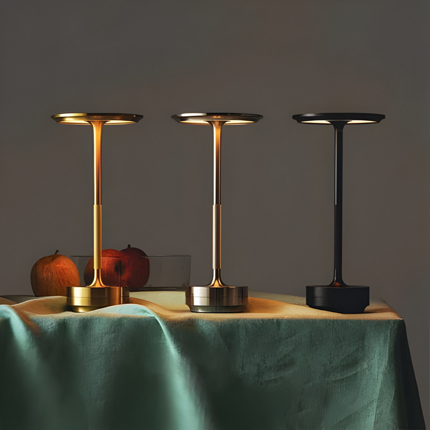 Skorter | Lumalight Wireless Lamp Design: USB rechargeable, touch-controlled table lamp for ambient lighting