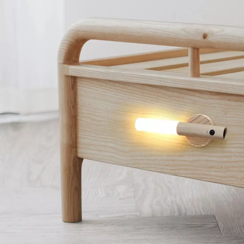 Skorter | Magnetic Wooden Wall Lamp