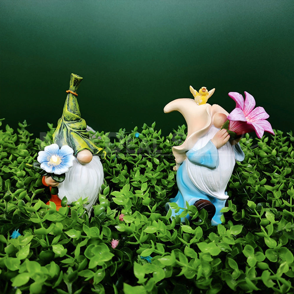 Skorter | Mini-Garden Gnome LED Decorations