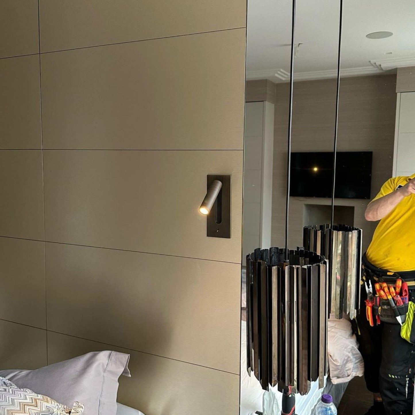 Skorter | Side Swapped LED Wall Lamp
