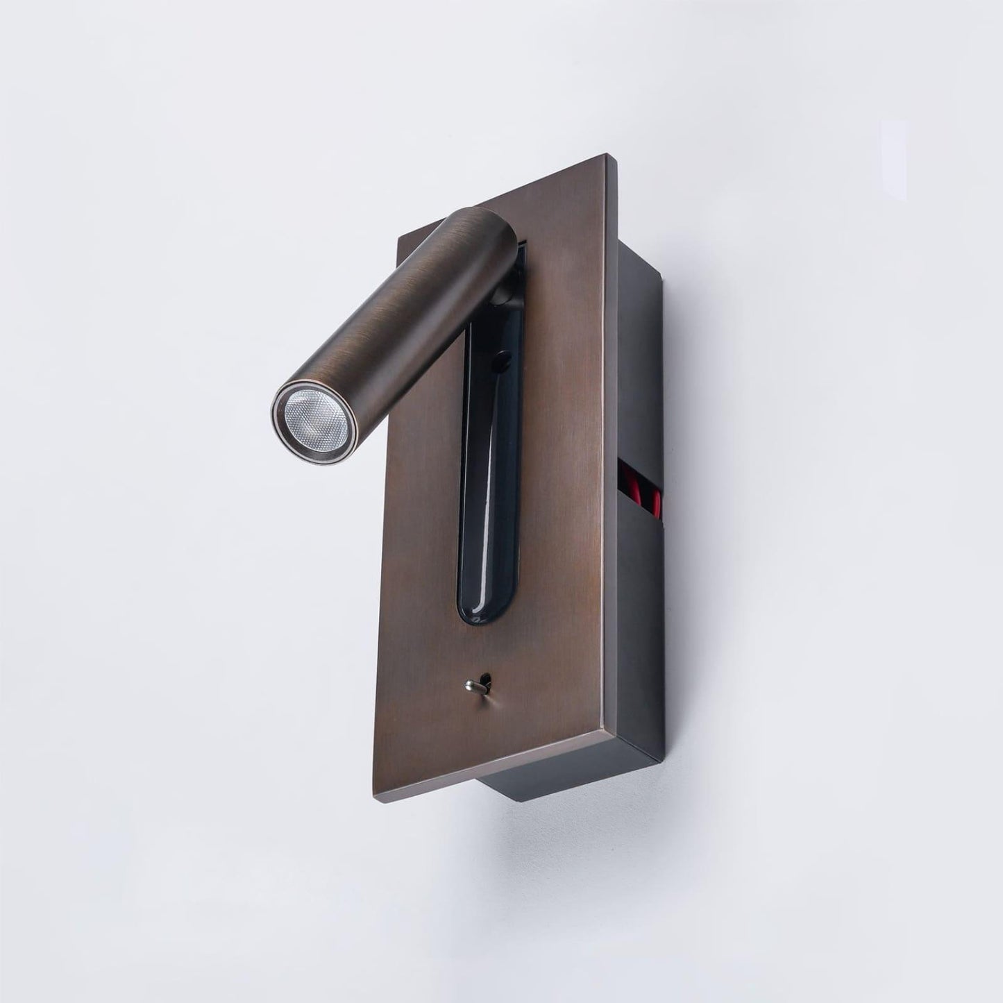 Skorter | Side Swapped LED Wall Lamp