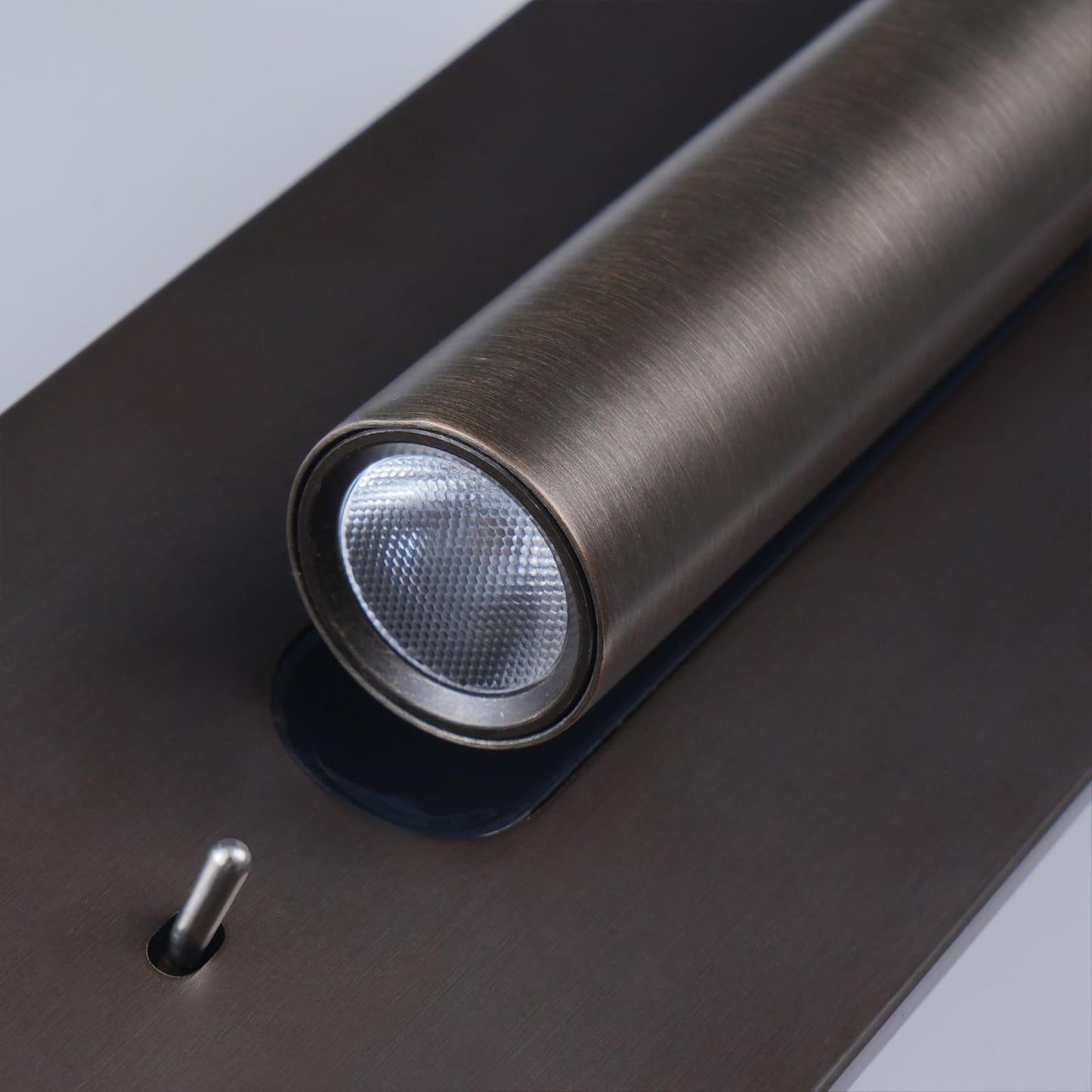 Skorter | Side Swapped LED Wall Lamp
