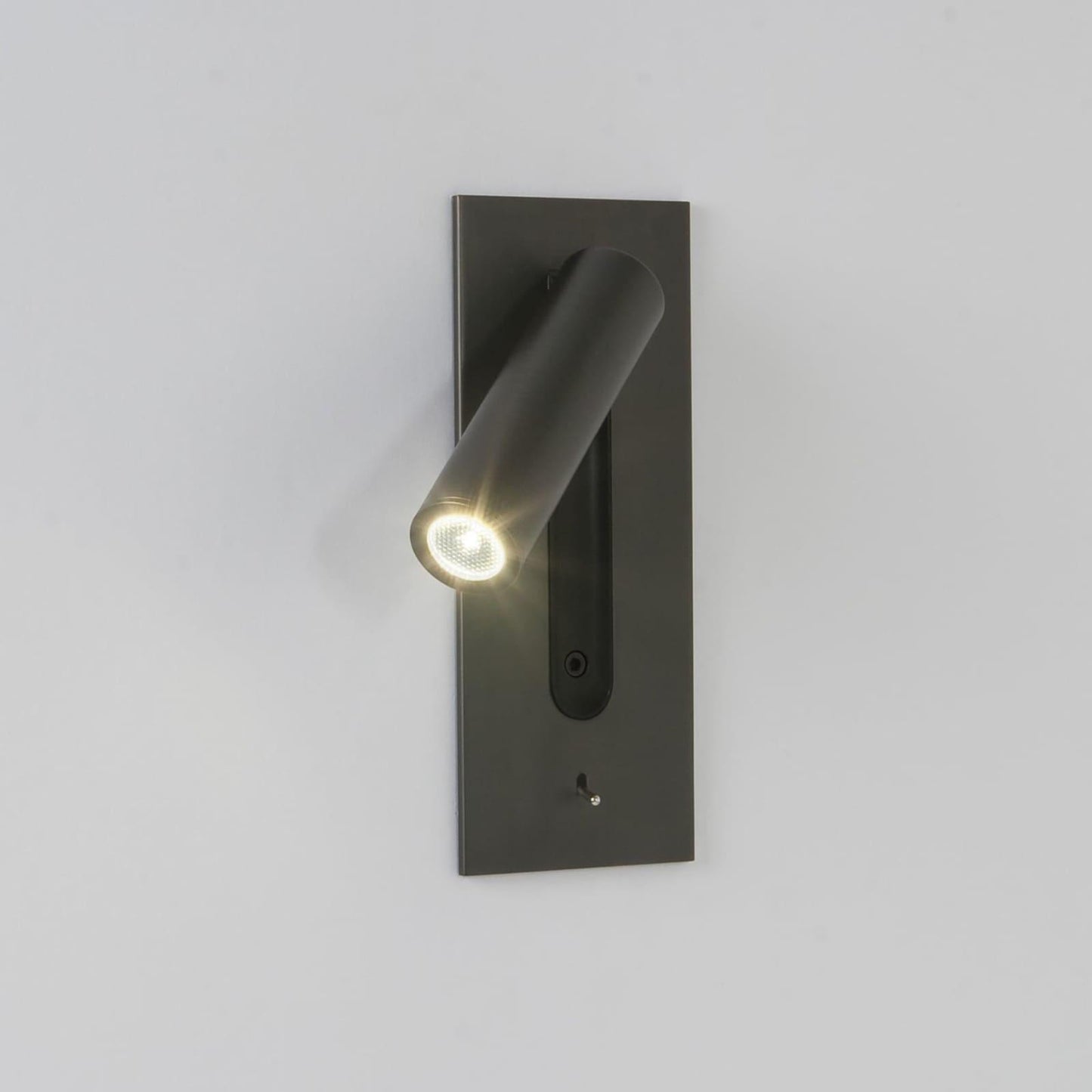 Skorter | Side Swapped LED Wall Lamp