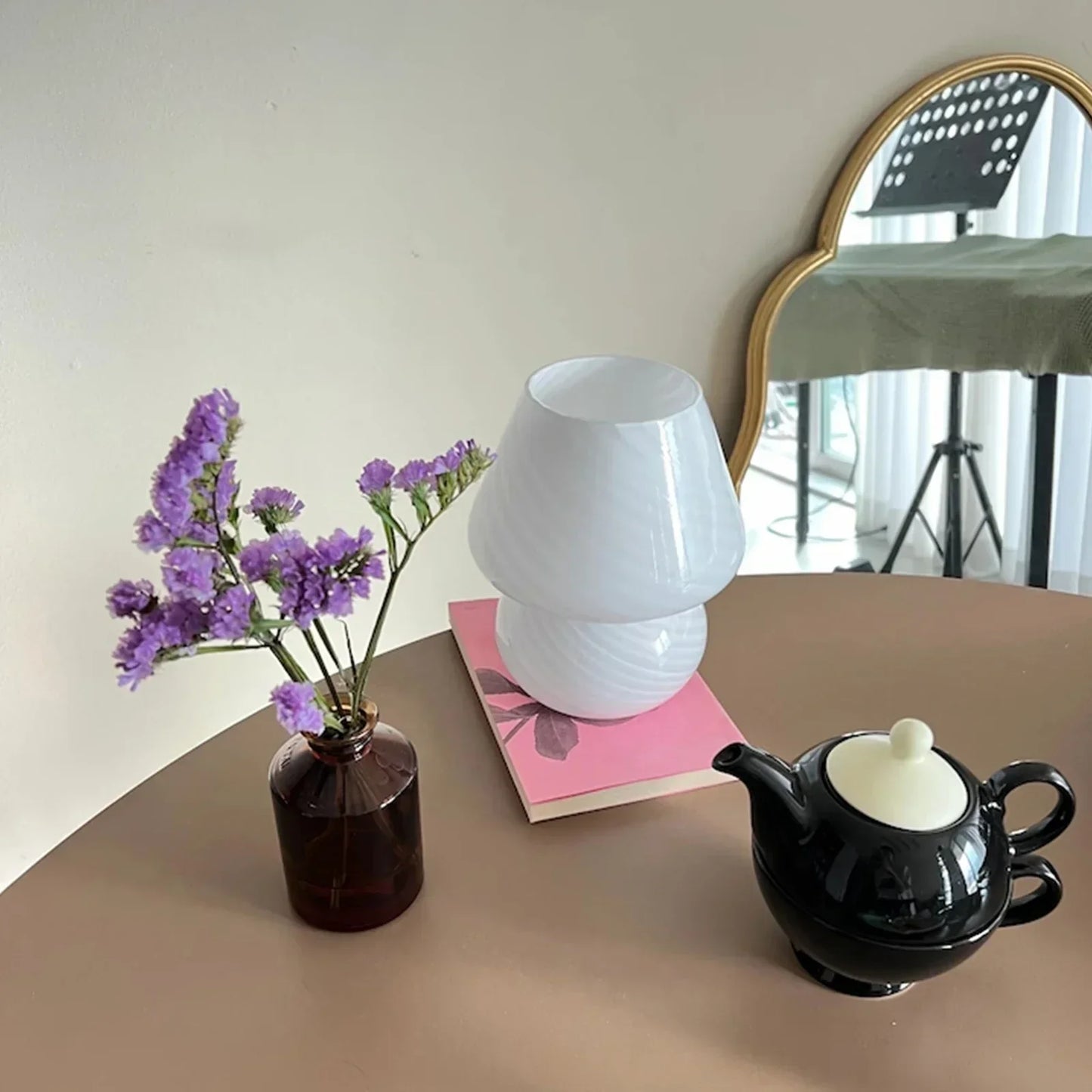 Skorter | ZenGlow - Modern Glass Table Lamp