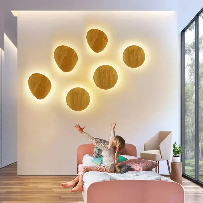 Skorter | LuxeRadiant Scandinavian Wooden Wall Lamp
