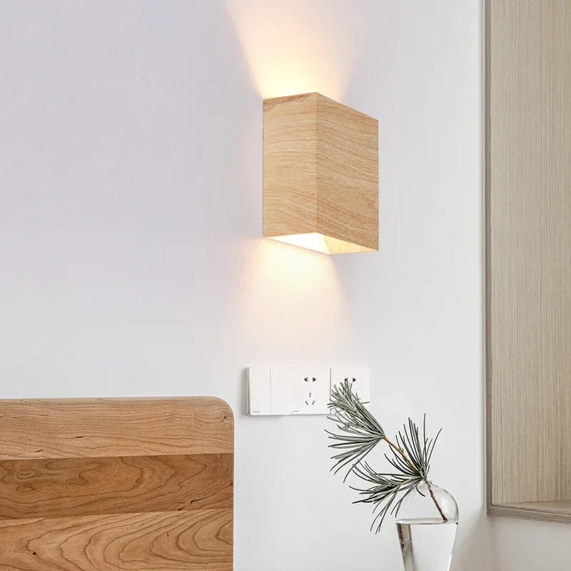 Skorter | LumiOak - Wooden wall lamp