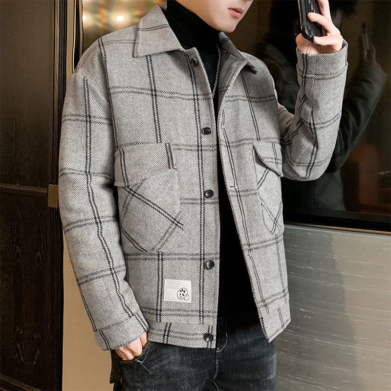 Men's stylish and lightly padded check jacket with practical flap pockets Skorter