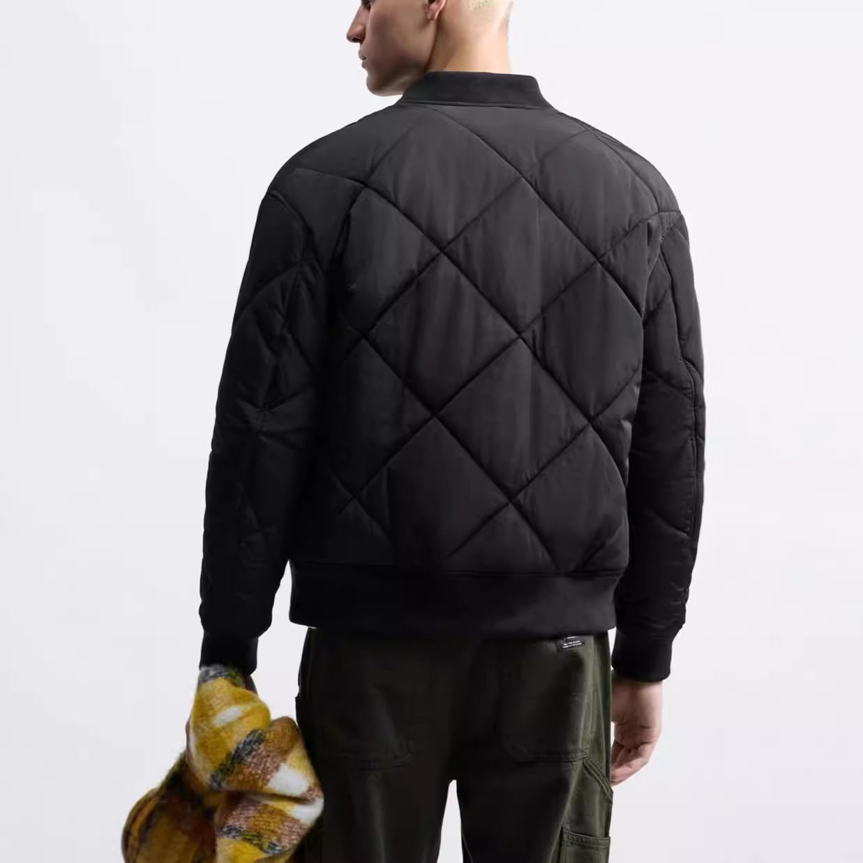 Men's quilted casual jacket with sporty cut and side pockets Skorter