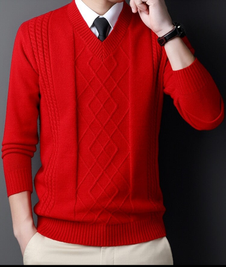 Men's V-Neck Sweater in Modern Cable Pattern Skorter