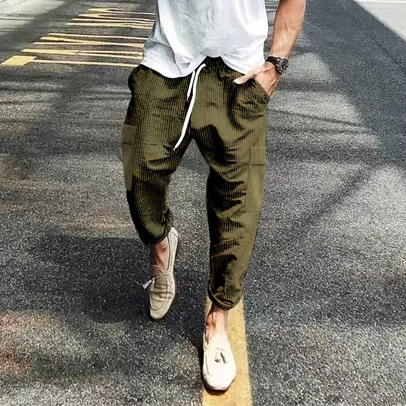 Men's cargo joggers with practical side pockets and a comfortable fit Skorter