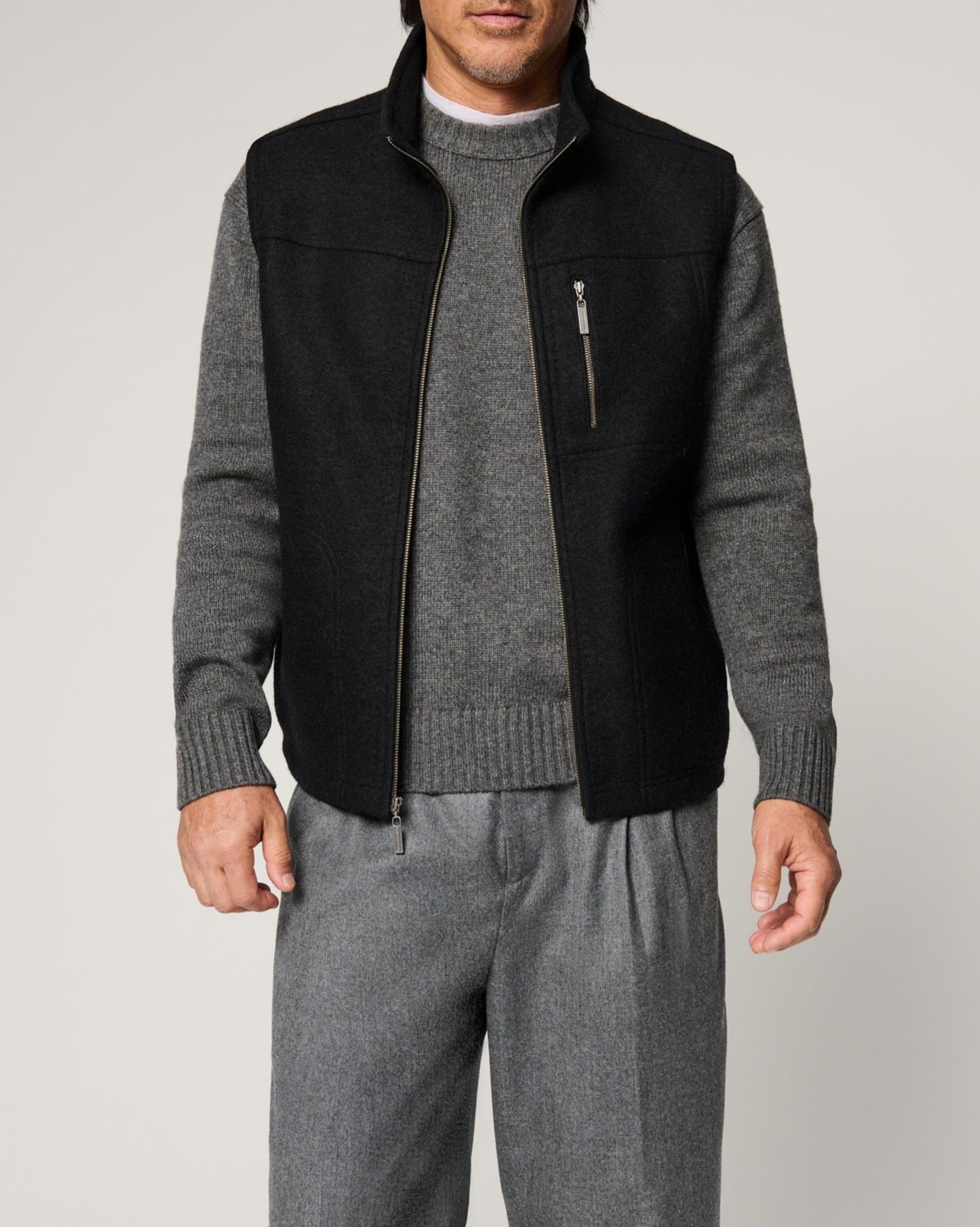 Men's warm vest made of high-quality pure wool with button closures Skorter