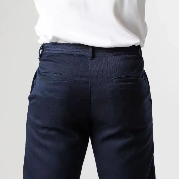 Men's stylish chino pants with elastic waistband and practical pockets Skorter