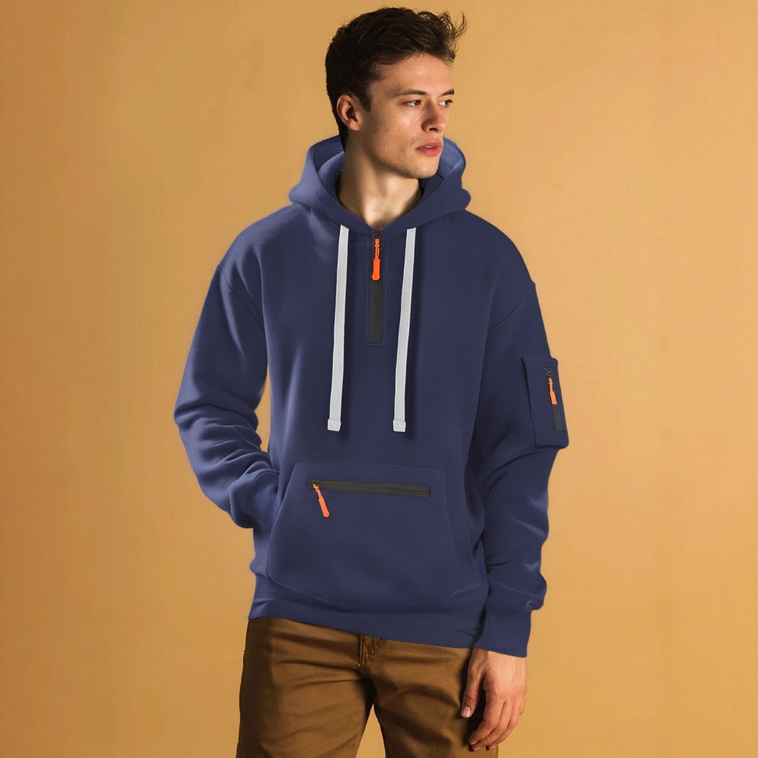 Men's sporty hoodie with practical pockets and stylish zipper Skorter