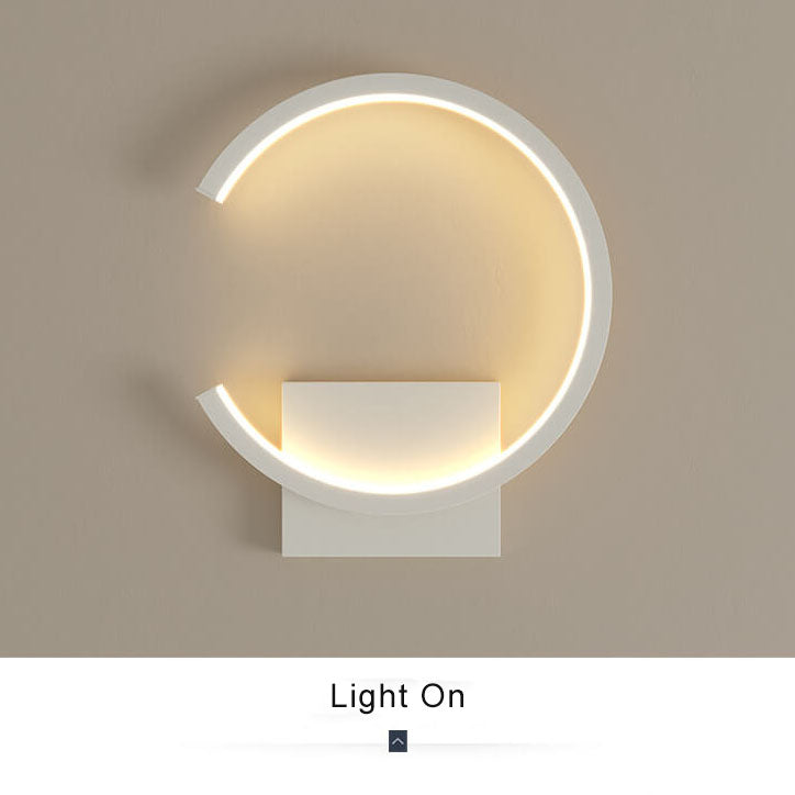 Skorter | Minimalist round LED wall lamp with arm, 1 light