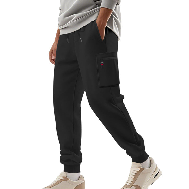Men's sporty jogging trousers with practical side pockets and adjustable waistband Skorter