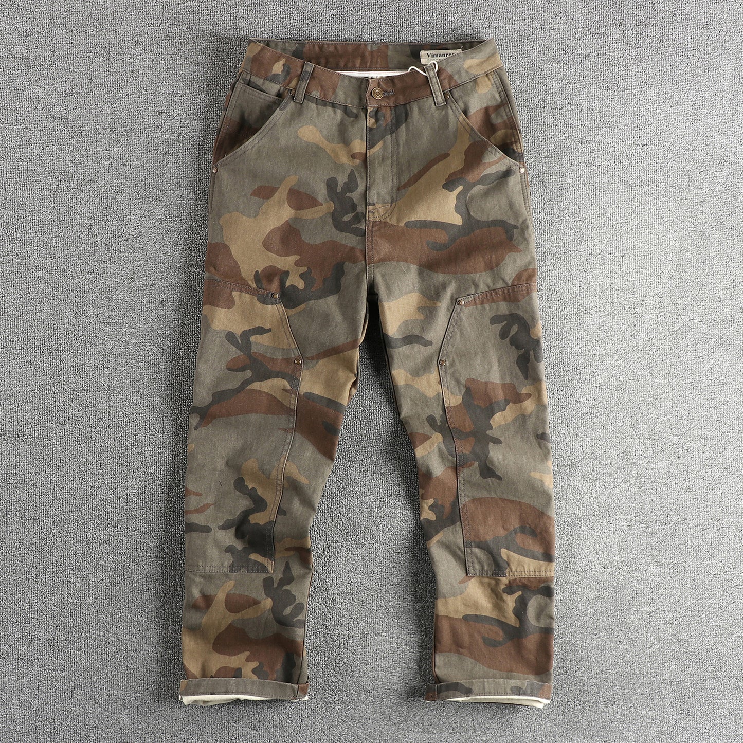 Men's cargo pants in modern camouflage design with multifunctional pockets Skorter